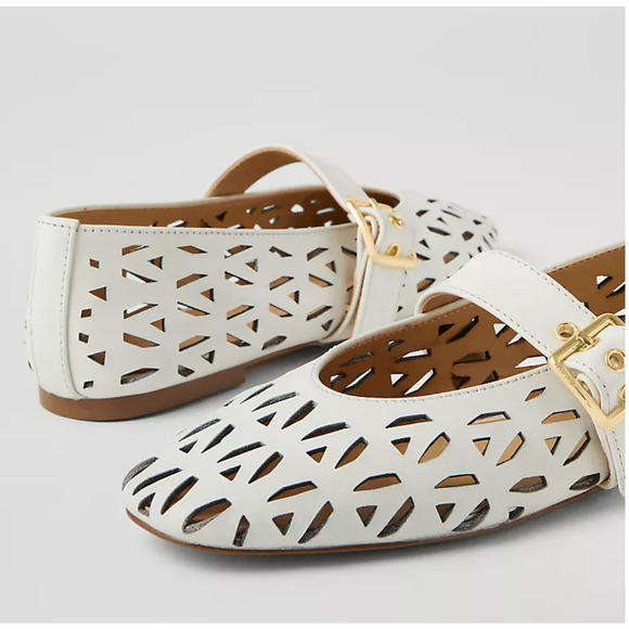 Ann Taylor White Gold Perforated Buckle Ballet Flats - 9M - Picture 3 of 6